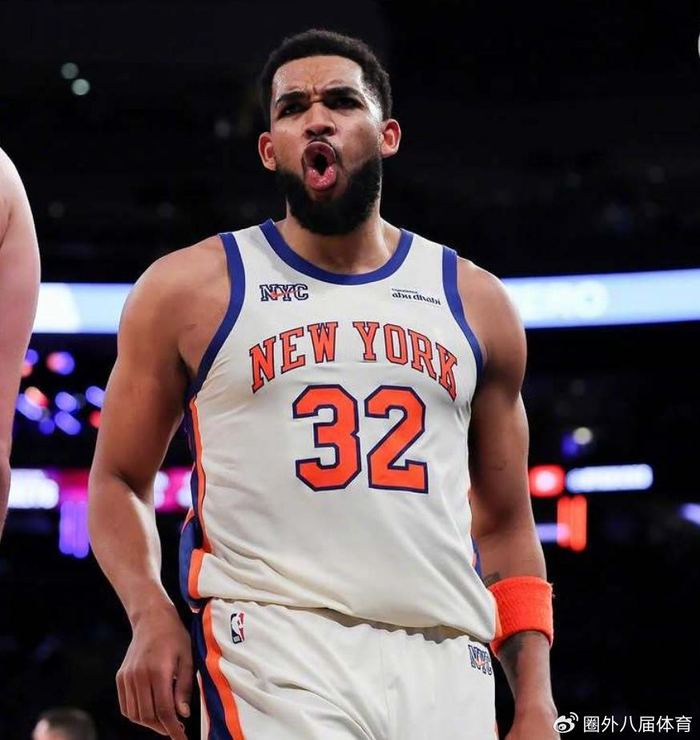 世界杯手机高清观看入口-布伦森19+5+9唐斯两双,吉迪梦游拖后腿,尼克斯送公牛9连败|卡尔-安东尼-唐斯|尼古拉-武切维奇|科比-布莱恩特|纽约尼克斯队|芝加哥公牛队_新浪体育_新浪新闻