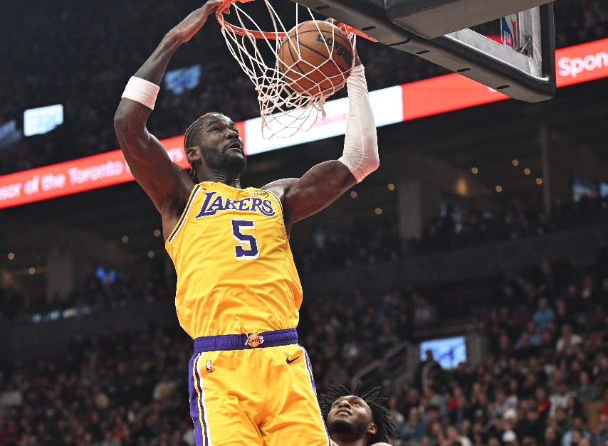 世界杯直播app下载官网最新版-湖人112-124国王遭4坏消息！艾顿仍低迷，配角起伏大，攻守全崩！