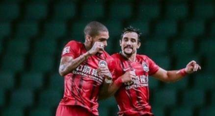 世界杯官方正版软件下载-鲁豫有约次回合变矛盾之争 河南双锋冲击残阵防线