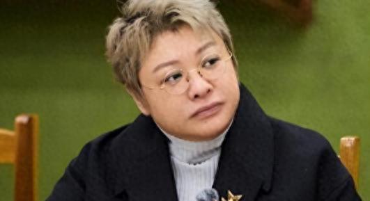 世界杯手机高清观看入口-贪污上亿、假慈善？这次当众闹“笑话”的韩红，揭开了李湘的体面