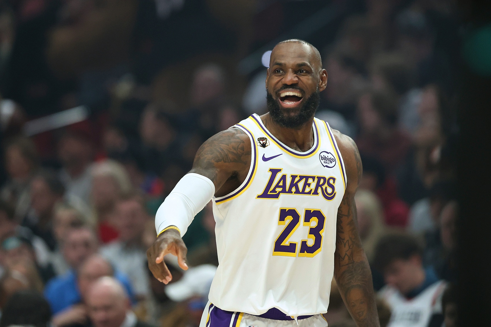 世界杯手机高清观看入口-杨毅:詹姆斯不在乎是否进全明星 否则他去年就打了&参考决定梗